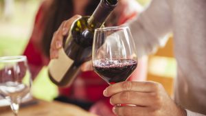 Kebiasaan Minum Anggur Dan Dampaknya Bagi Gaya Hidup