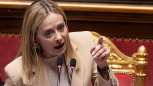 Giorgia Meloni Tertekan: Demonstran Di Roma Teriakkan Protes