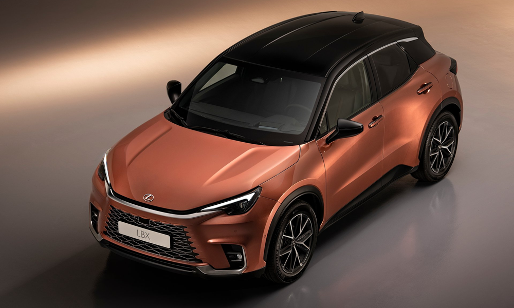 Crossover Mewah Lexus LBX Pikat Konsumen Muda Kaya Raya