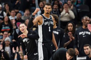 Mental Juara San Antonio Spurs Mulai Teror New York Knicks