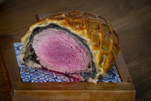 Kelezatan Beef Wellington Khas Inggris Berbalut Pastri Renyah