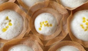 Kue Apem Pasewaran Tuban: Olahan Dengan Cetakan Tanah Liat