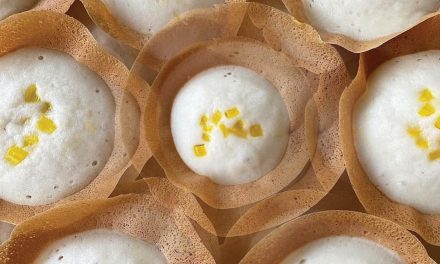 Kue Apem Pasewaran Tuban: Olahan Dengan Cetakan Tanah Liat