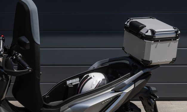 SYM ADX 300: Skutik Crossover Adventure Kapasitas Tangki Besar