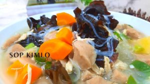 Menikmati Sup Kimlo Berkuah Bening Warm Untuk Harian